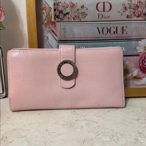 🩷🩷Bvlgari Elegant Blush Pink Leather Wallet 🩷🩷